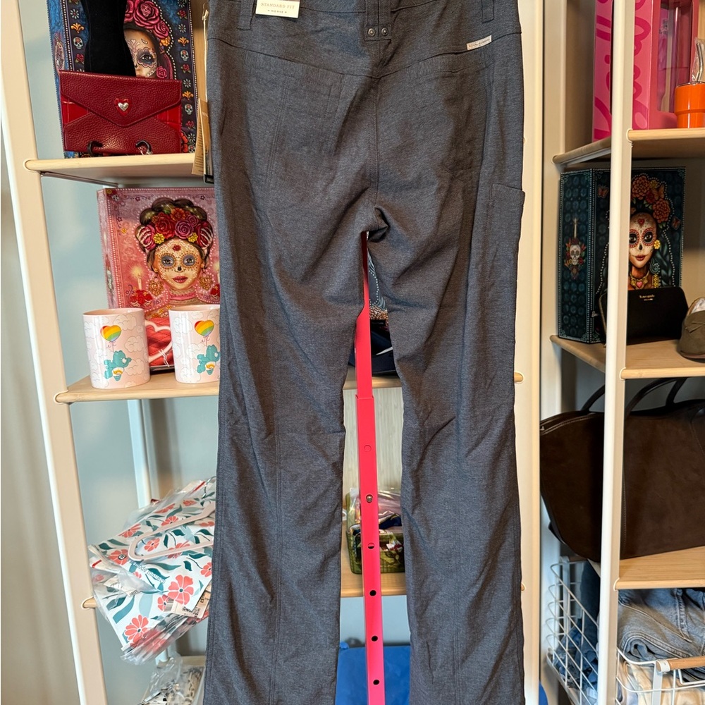 Royal Robbins dress pants. Size 6R. NWT - Picture 6 of 6